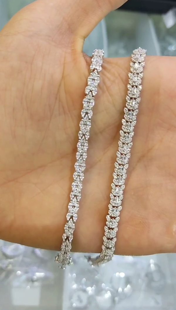 دستبند طرح جواهر در 2 مدل کد 13535