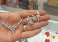 سرویس جواهری نقره روکش طلا سفید کد ۱۵۰۷۰