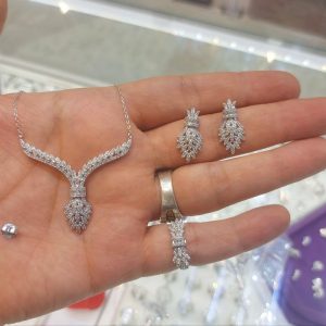 سرویس نقره روکش طلا سفید مدل «روشنای الماس» کد 15080