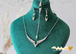 سرویس جواهر زنجیری نگین سبز کد ۱۵۰۹۷