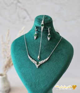 سرویس جواهر زنجیری نگین سبز کد 15097