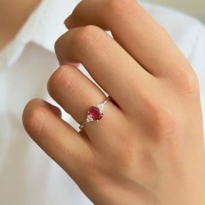 انگشتر جواهری نقره نگین میکرو سرخ کد 15162