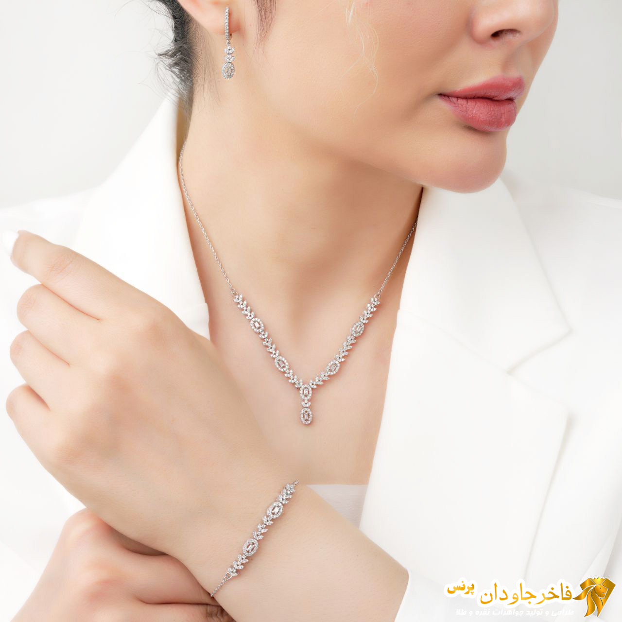 نیم ست جواهری نقره نگین اتریشی کد 15234