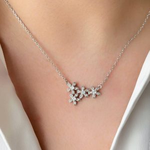 آویز نقره روکش طلا سفید رودیوم مدل گل کد 15274