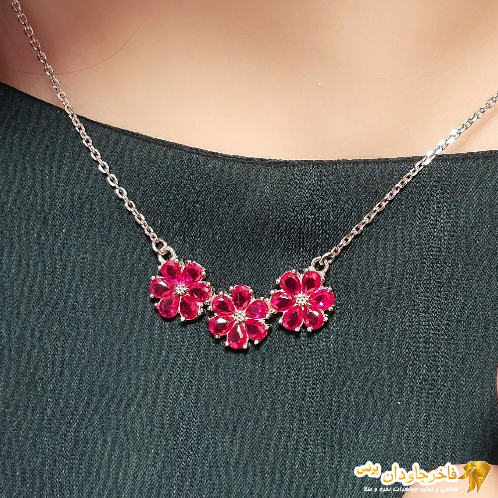 مدال آویز مدل گل نگین سرخ کد 15324 - تصویر دوم