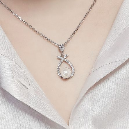 مدال آویز مروارید نگین جواهری کد ۱۵۳۴۵