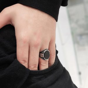 انگشتر مردانه نگین مشکی کد 15371