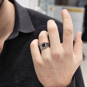 انگشتر نقره مردانه قلم زنی نگین مشکی کد 15369