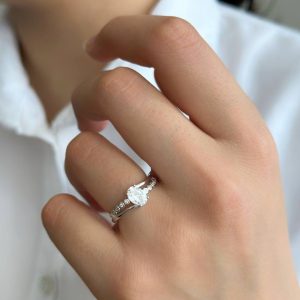 انگشتر جواهری نقره آبکاری رودیوم کد 15422
