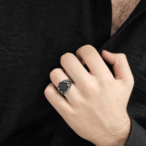 انگشتر نقره مردانه سیاه قلم نگین مشکی کد 15446