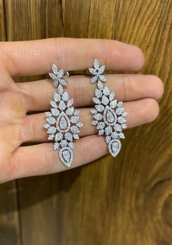 گوشواره سلنا بسیار زیبا جواهر نقره آبکاری طلا سفید کد 14498