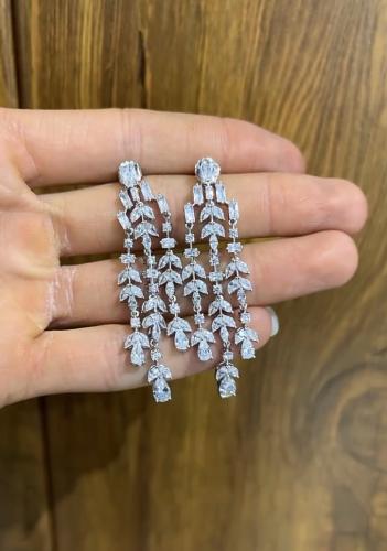 گوشواره زیبای سلنا کد 14522