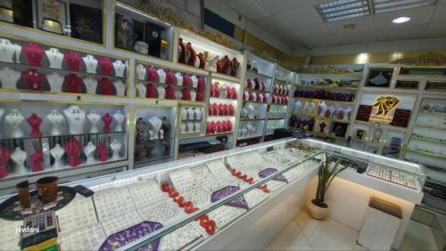 مغازه نقره جادانی