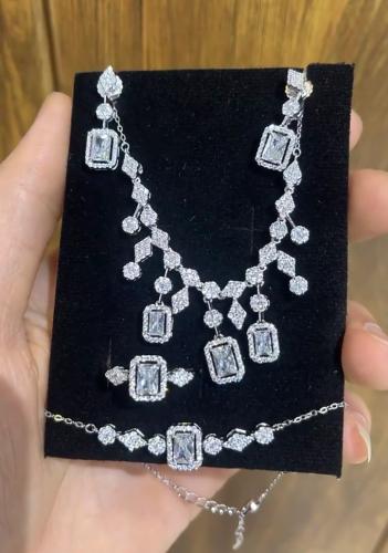 سرویس نقره روکش طلا سفید زنجیری سلنا کد 14556