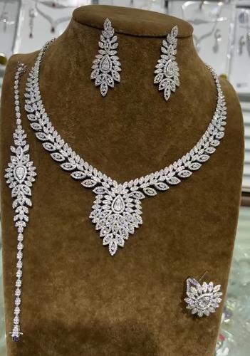 سرویس نقره جواهری روکش طلا سفید سلنا کد 14507