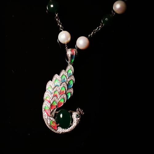 جواهر طاووس نشان