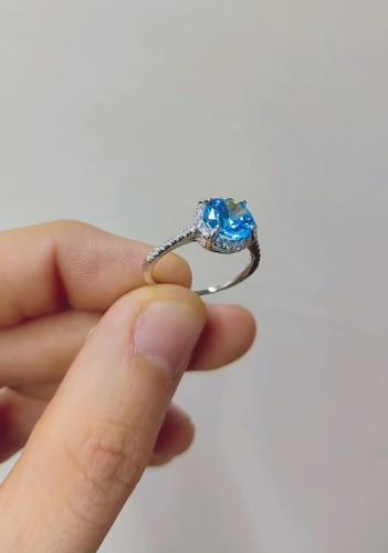 انگشتر توپاز طرح جواهر لوکس