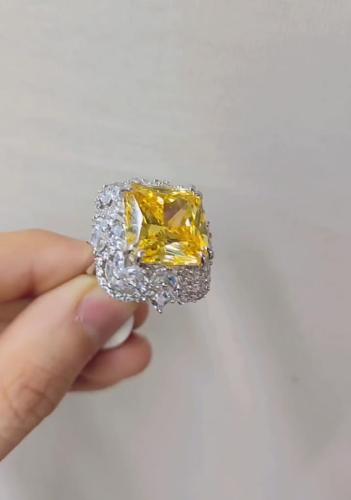 انگشتر سیترین طرح جواهر لوکس