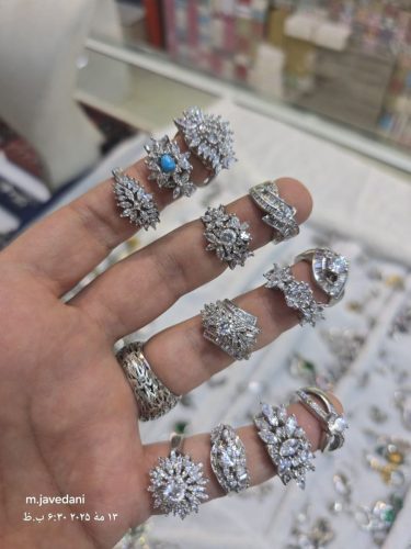 انگشترهای-نقره-جواهری-زنانه